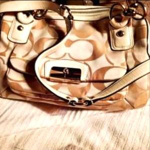 BRAND NEW COACH SIGNATURE BAG